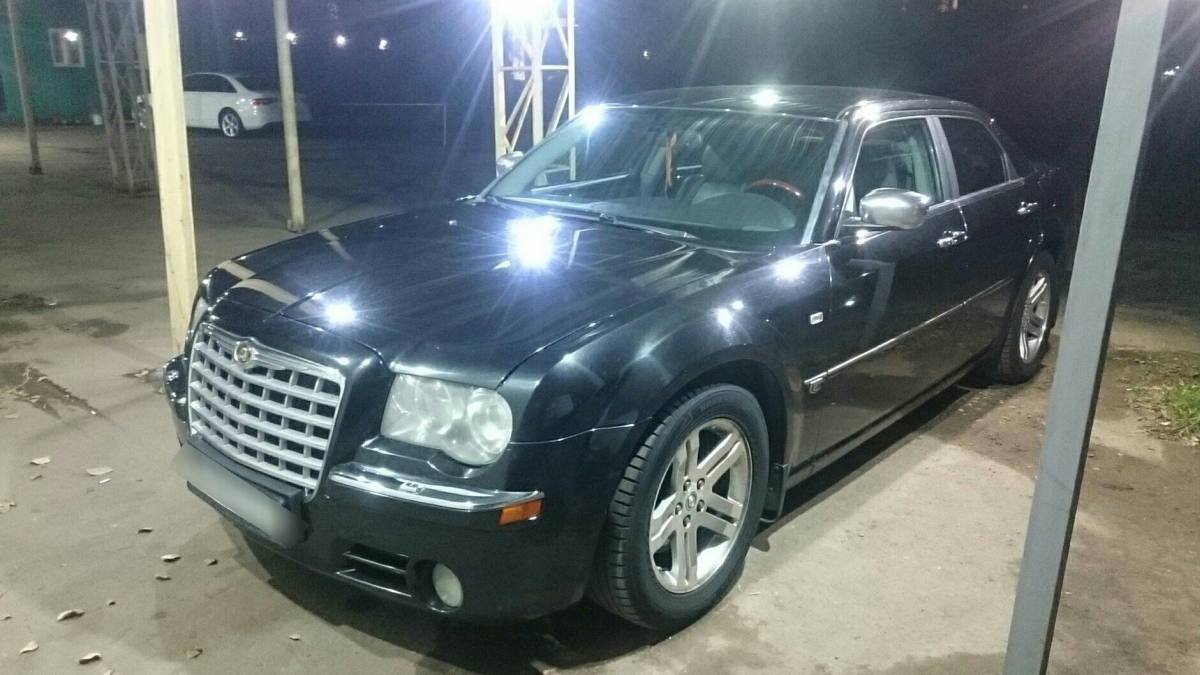 Chrysler 300C I