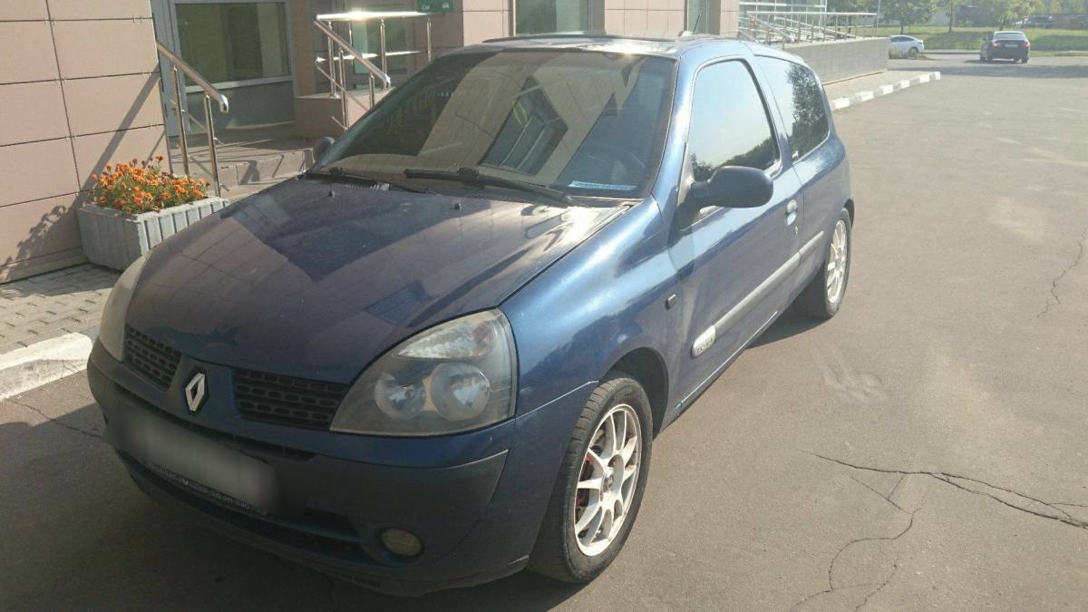 Renault Clio II Рестайлинг 2001