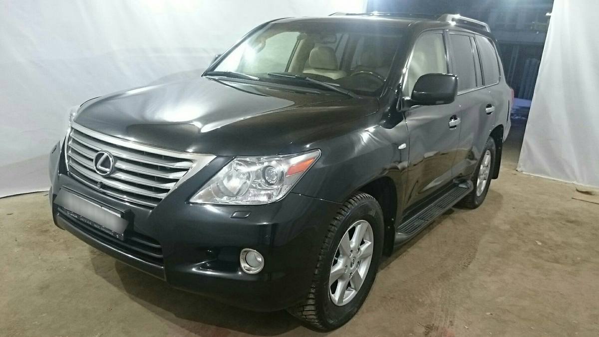 Lexus LX III 2011