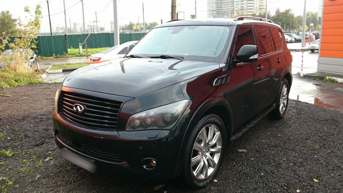 Infiniti QX56 II 2011